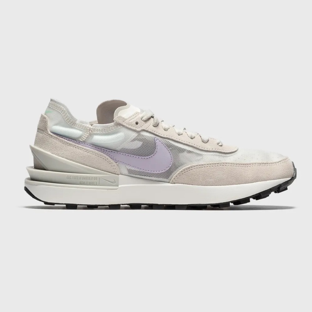 Women’s NIKE Waffle One sneakers- summit white/infinite lilac. Size 11 - Picture 2 of 12